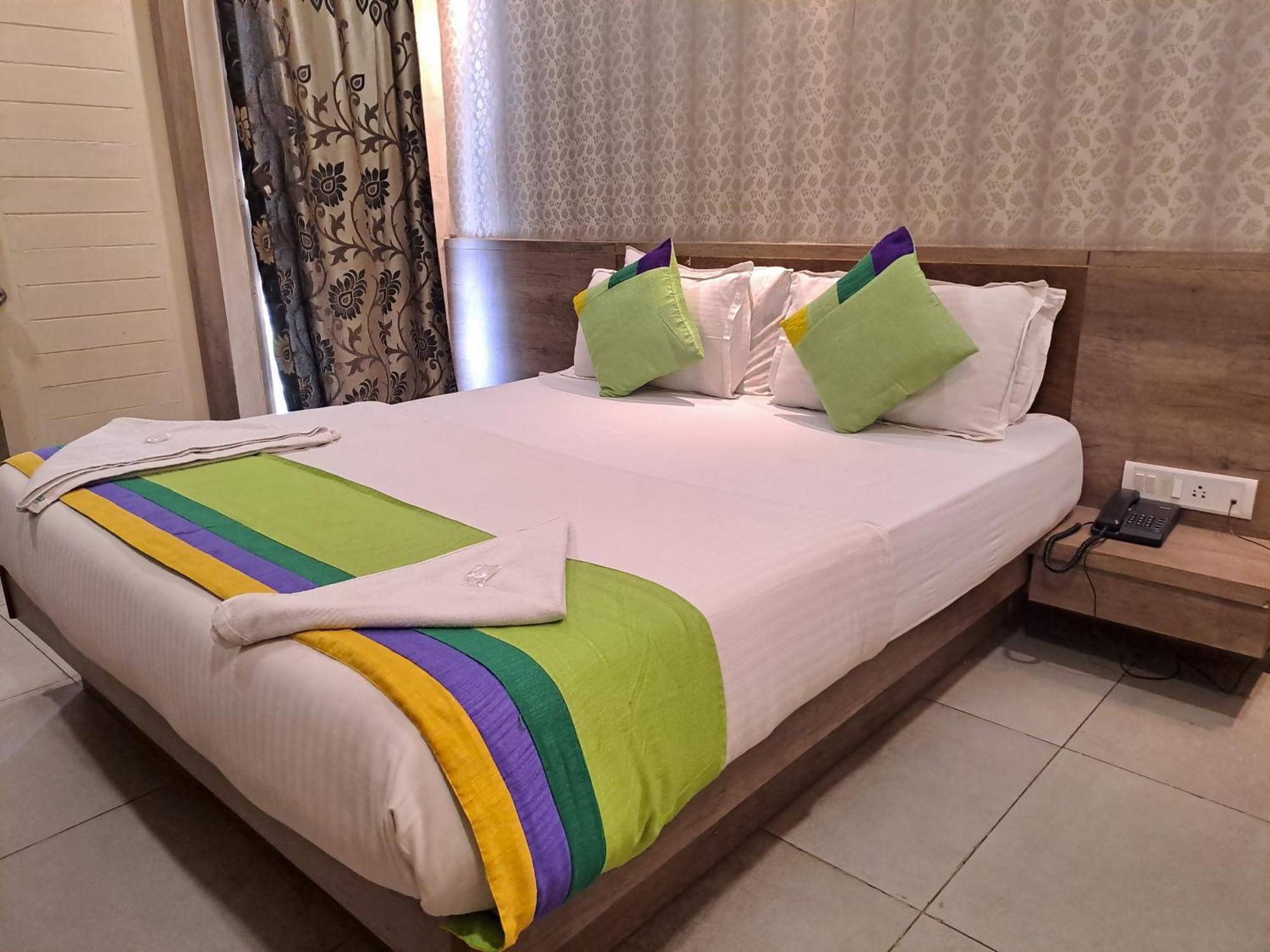 Hotel Tulsi Βαντοντάρα Εξωτερικό φωτογραφία