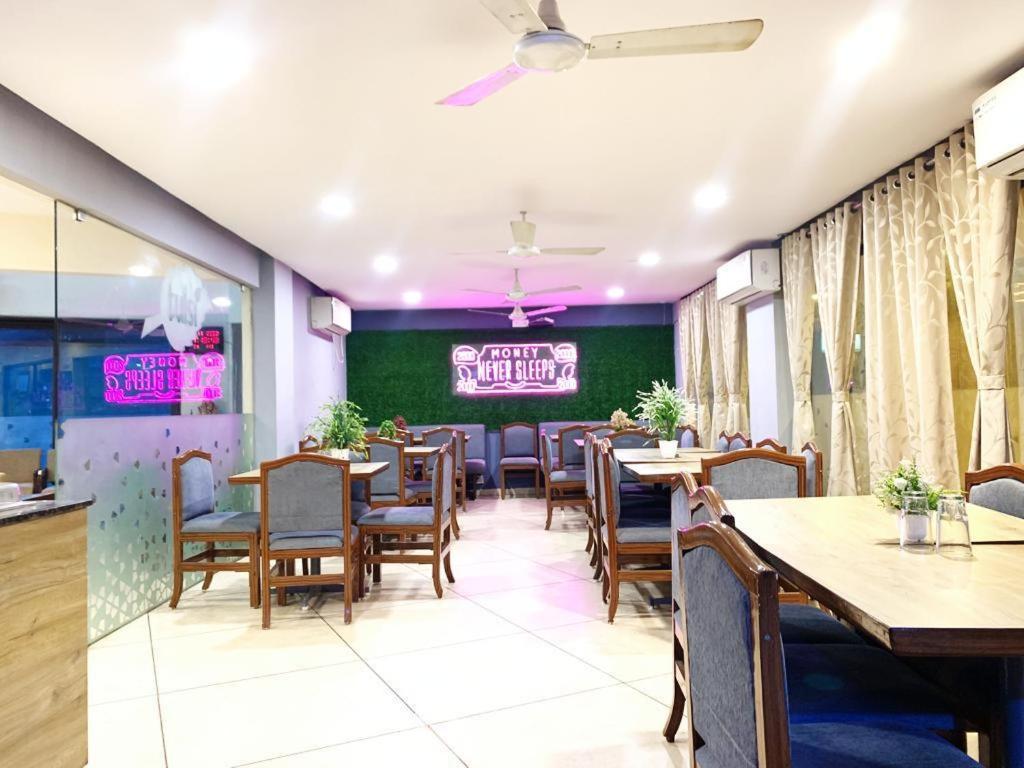 Hotel Tulsi Βαντοντάρα Εξωτερικό φωτογραφία