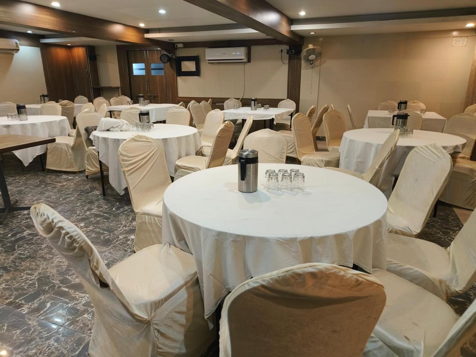 Hotel Tulsi Βαντοντάρα Εξωτερικό φωτογραφία