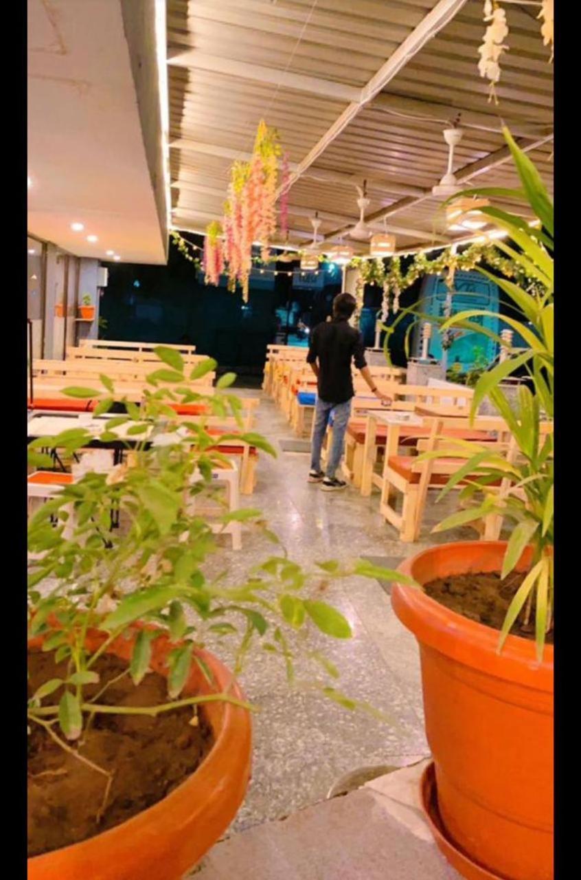 Hotel Tulsi Βαντοντάρα Εξωτερικό φωτογραφία